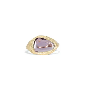 18K Signet Ring in Burgundy Sapphire