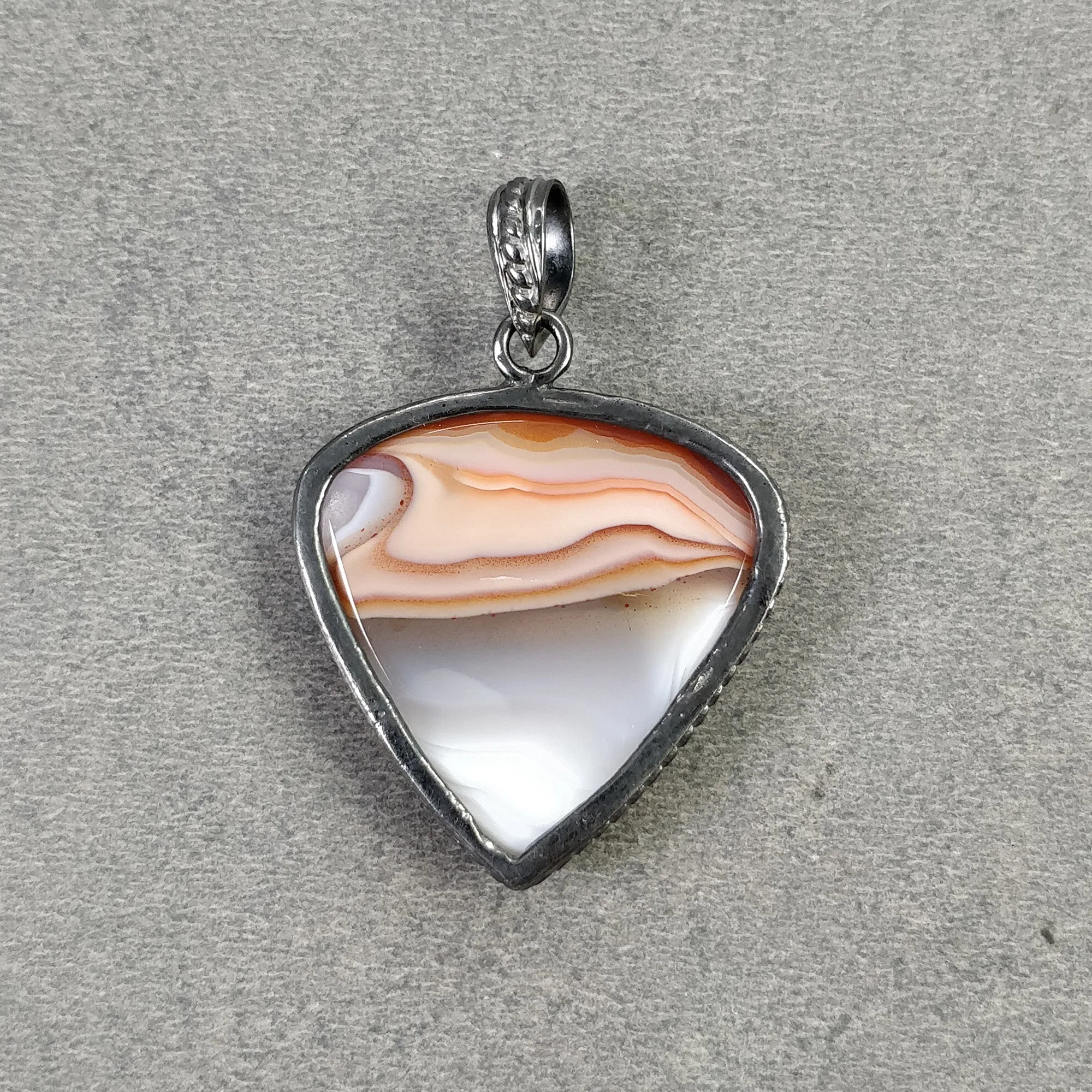 925 Sterling Silver PENDANT : 11.67gms Natural BOTSWANA AGATE Gemstone Heart Shape Victorian Silver Bezel Set Pendant 1.75"