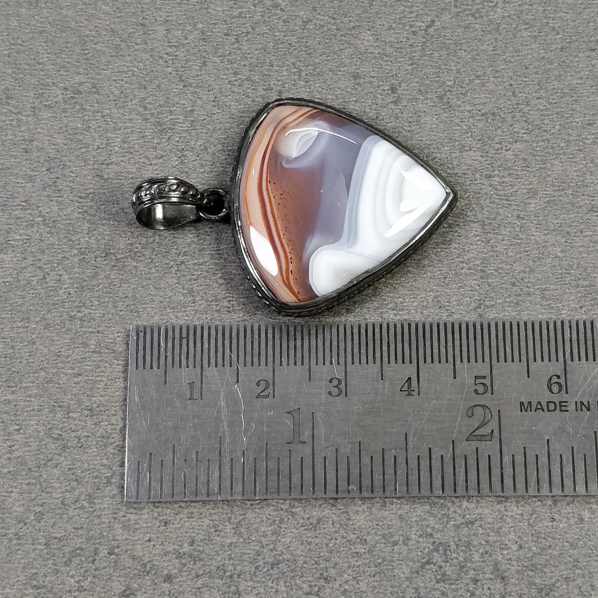 925 Sterling Silver PENDANT : 11.67gms Natural BOTSWANA AGATE Gemstone Heart Shape Victorian Silver Bezel Set Pendant 1.75"