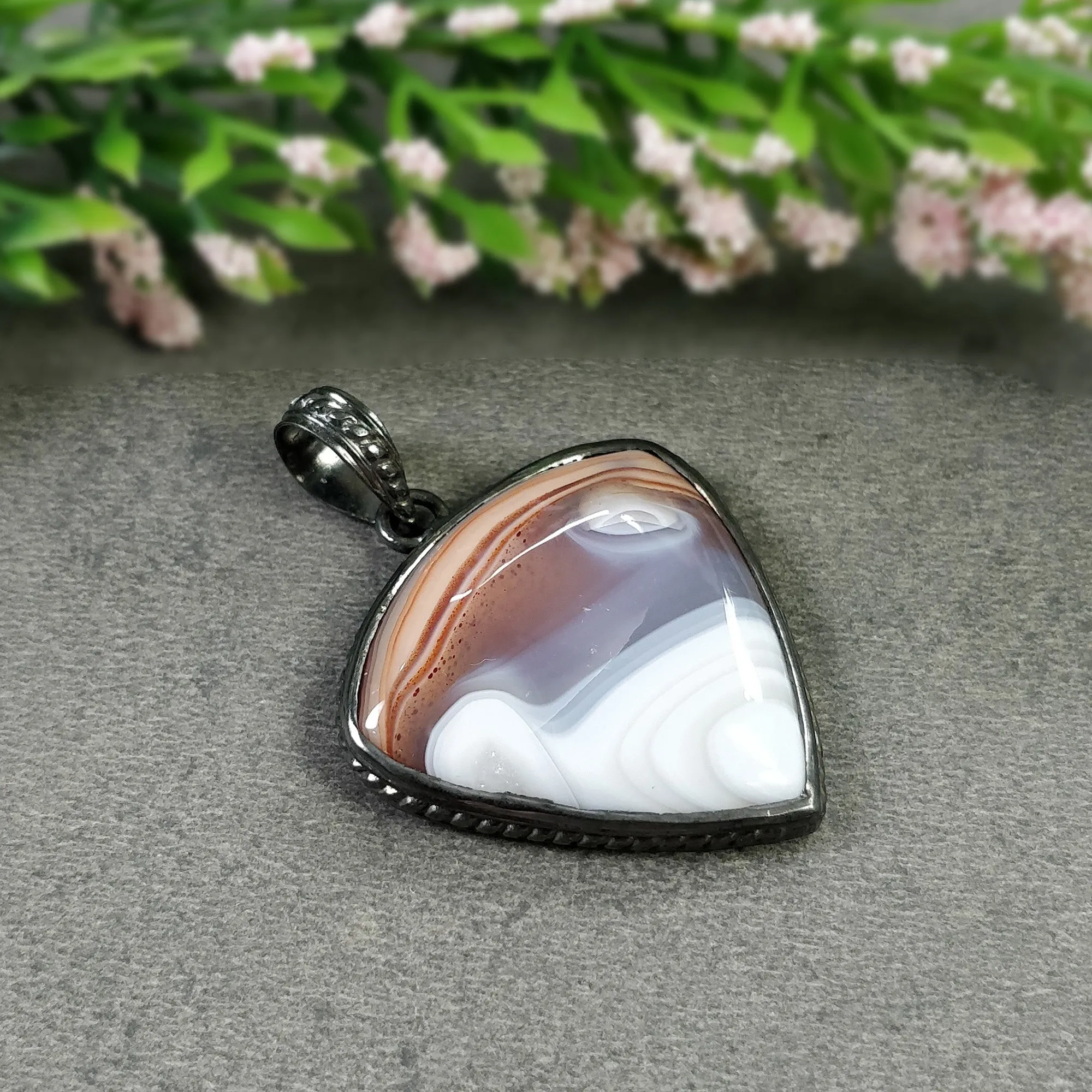 925 Sterling Silver PENDANT : 11.67gms Natural BOTSWANA AGATE Gemstone Heart Shape Victorian Silver Bezel Set Pendant 1.75"