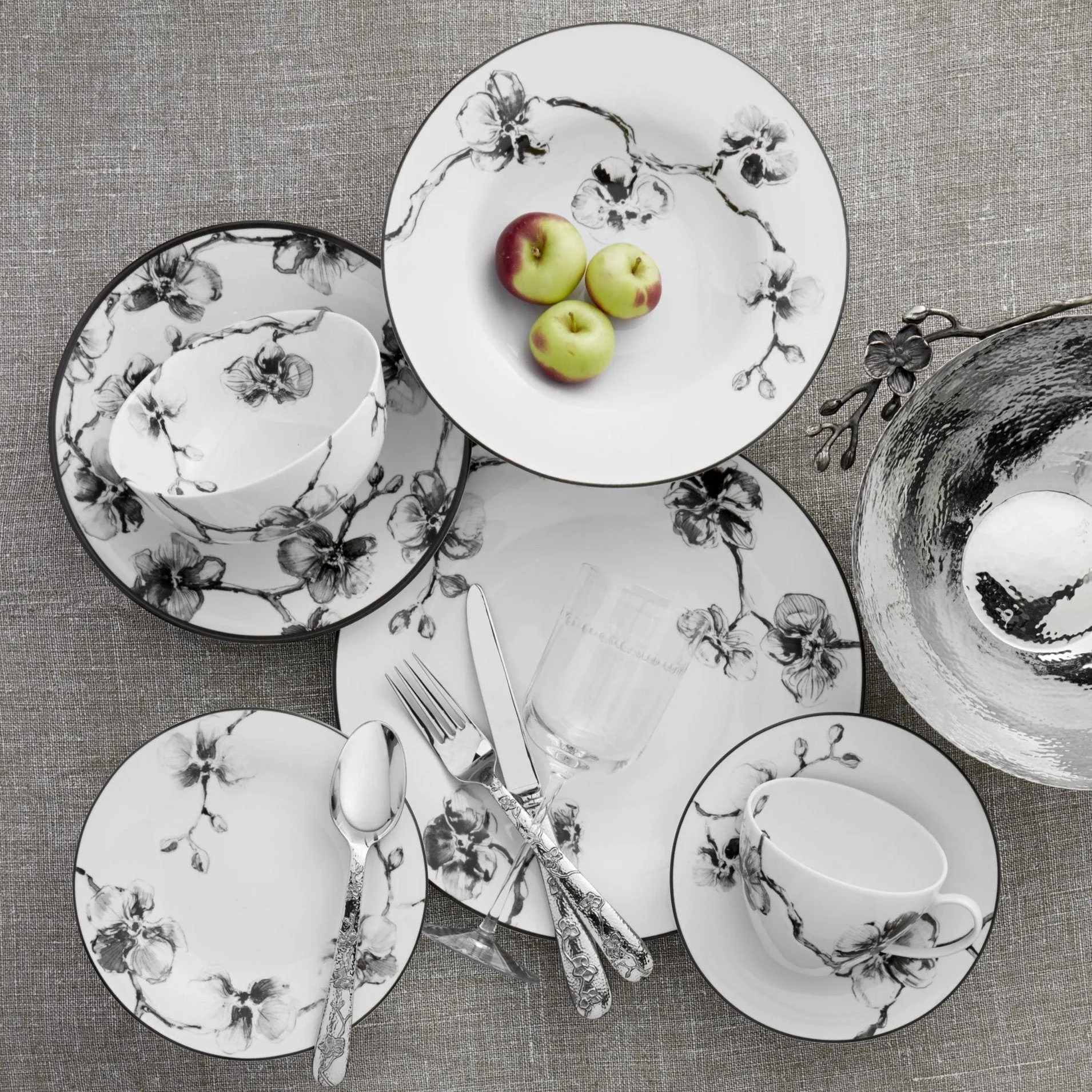 Black Orchid Dinnerware