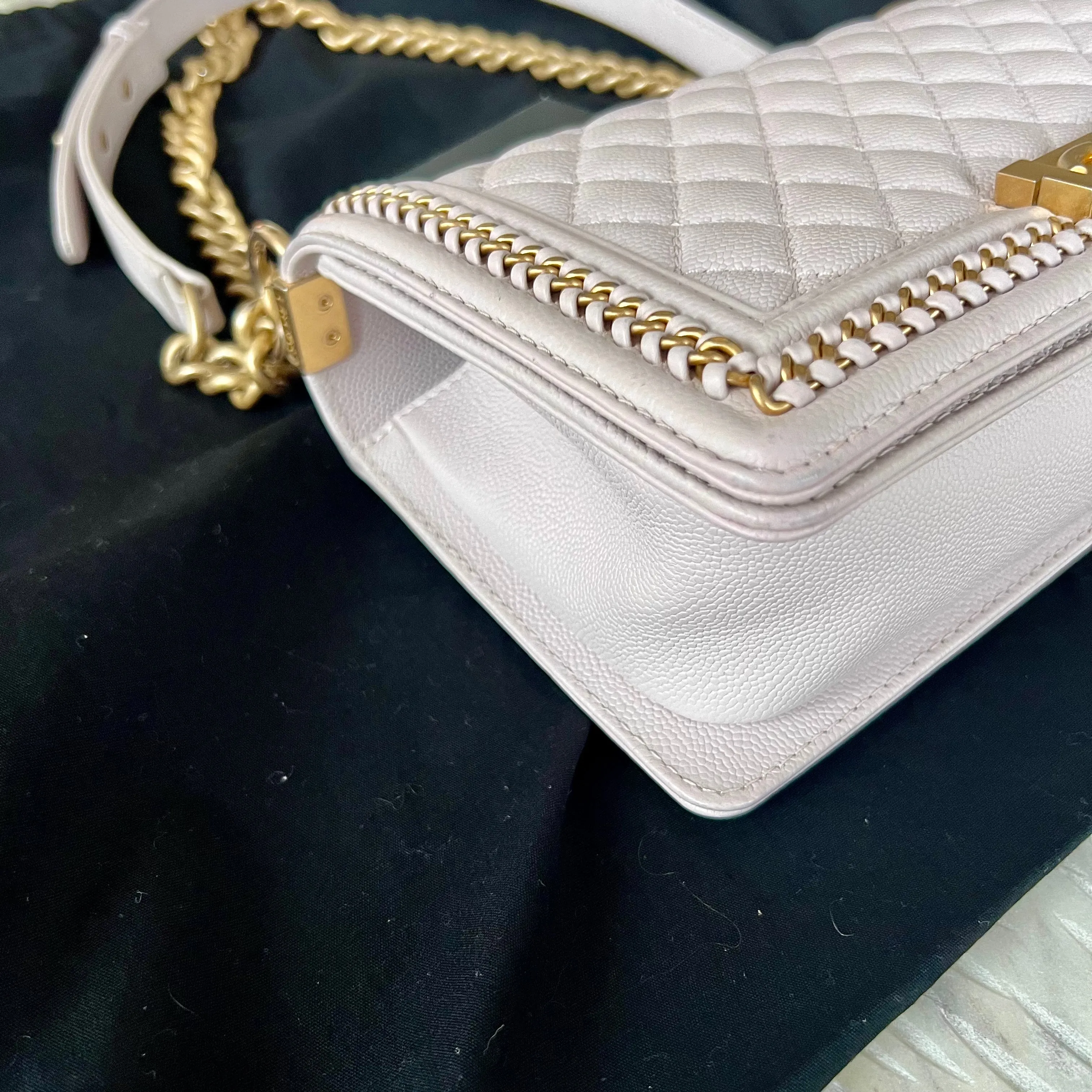 CHANEL Caviar Quilted Chain Around Medium Boy Flap Light purple